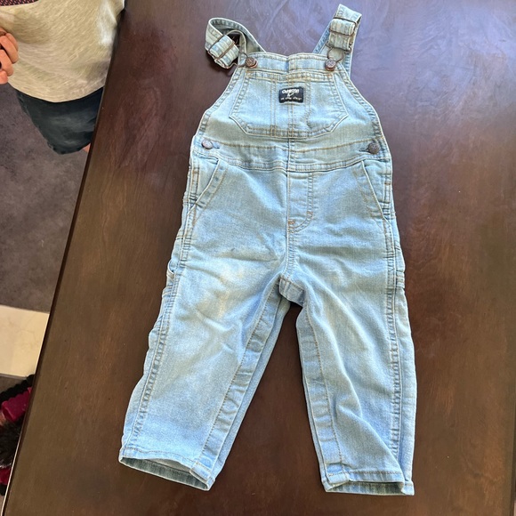 Toddler Oshkosh overalls - Picture 1 of 3